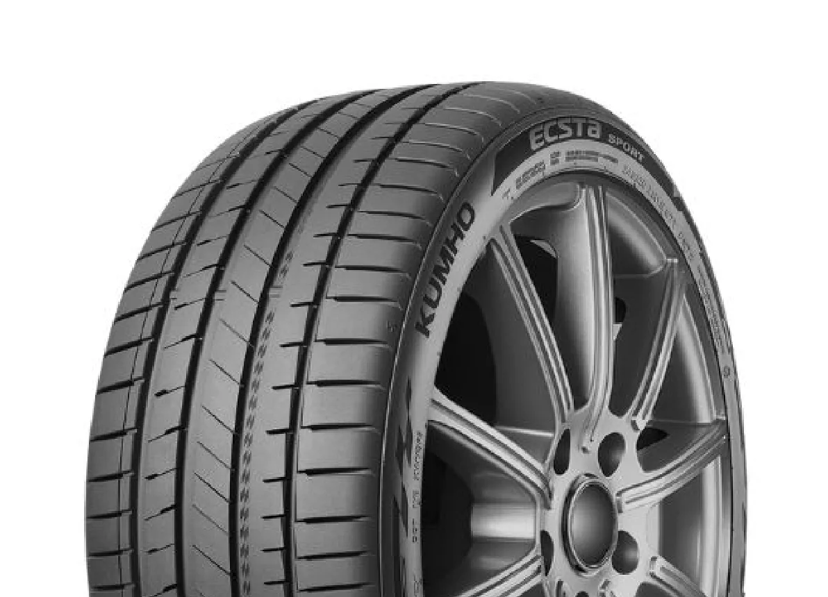 KUMH  235/50 ZR 18  PS72