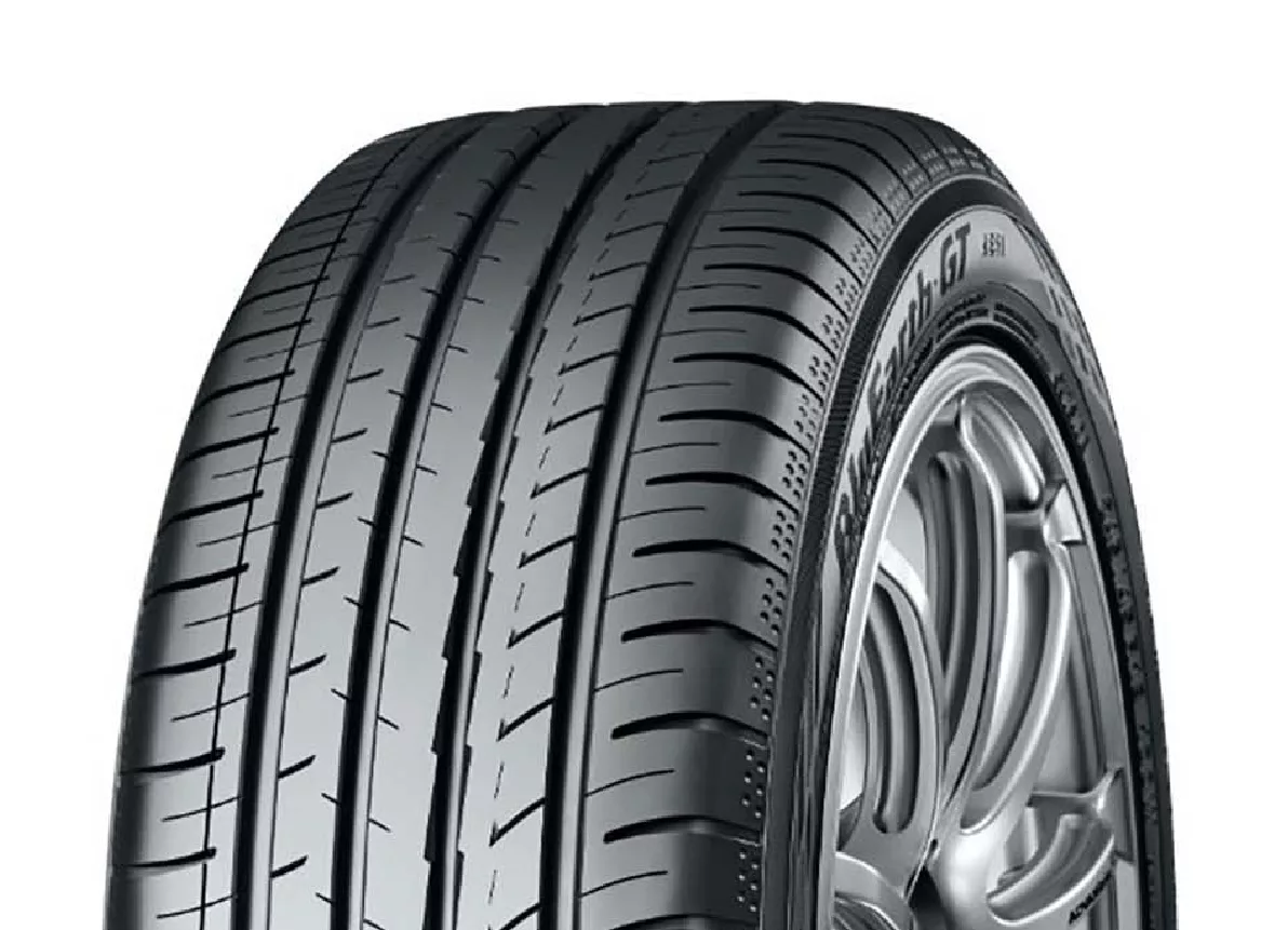 YOKO  225/45 R 19  AE51