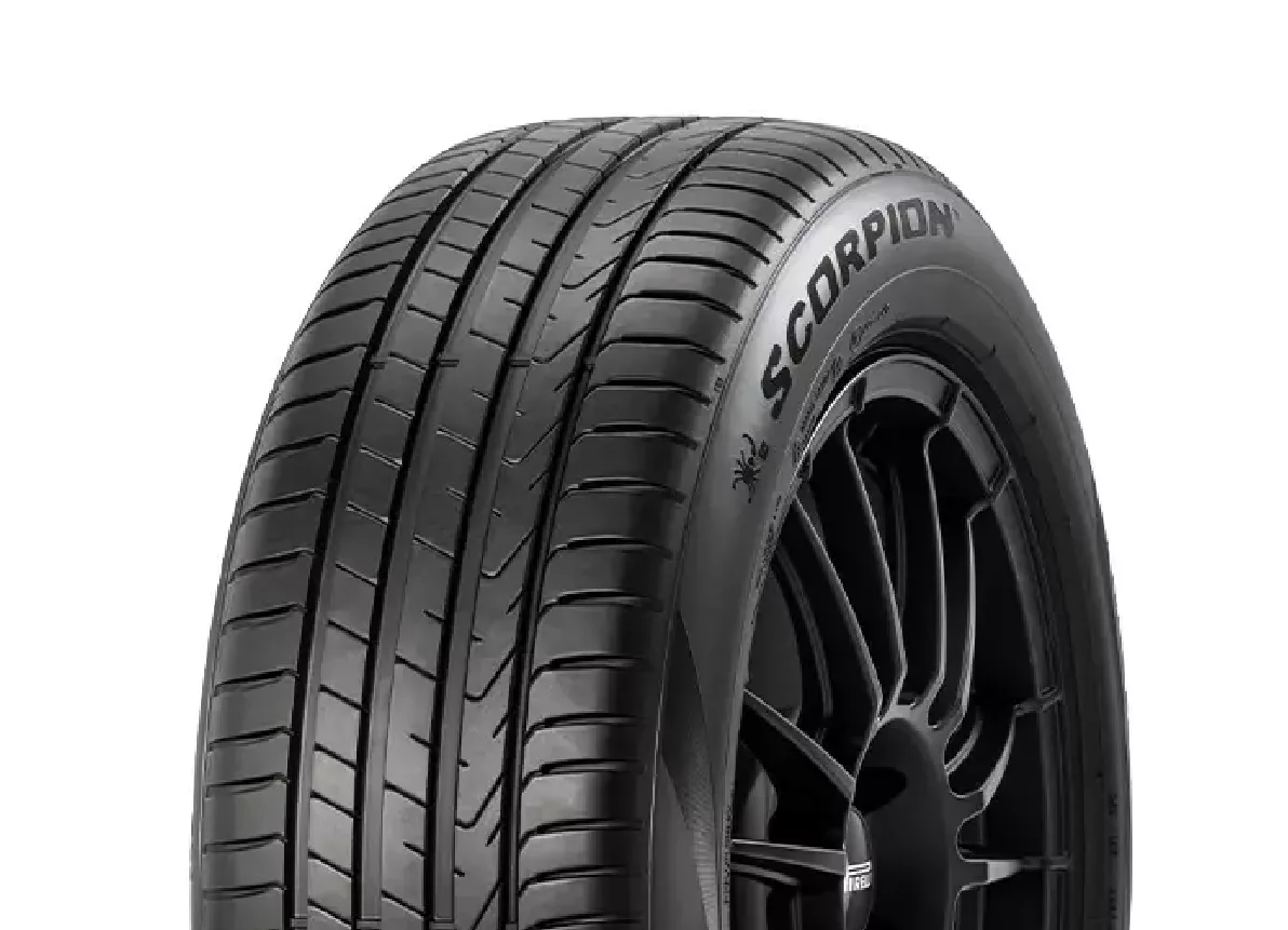 PIRE  215/55 R 18  SCORPN (KS)